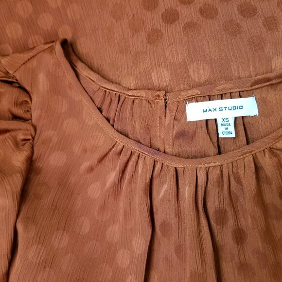 Max Studio Ruched Long Sleeve Rust Polka Dot Silky Blouse w/Keyhole Back Size XS - Picture 7 of 7